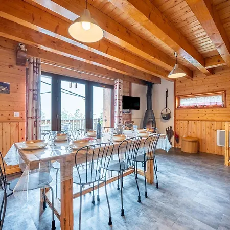 Les Skieurs Chalet
