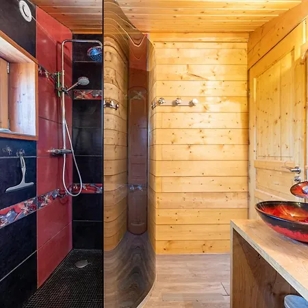 Les Skieurs Chalet